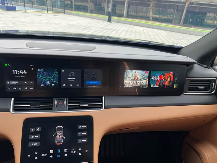 Фото 22 - LiXiang One