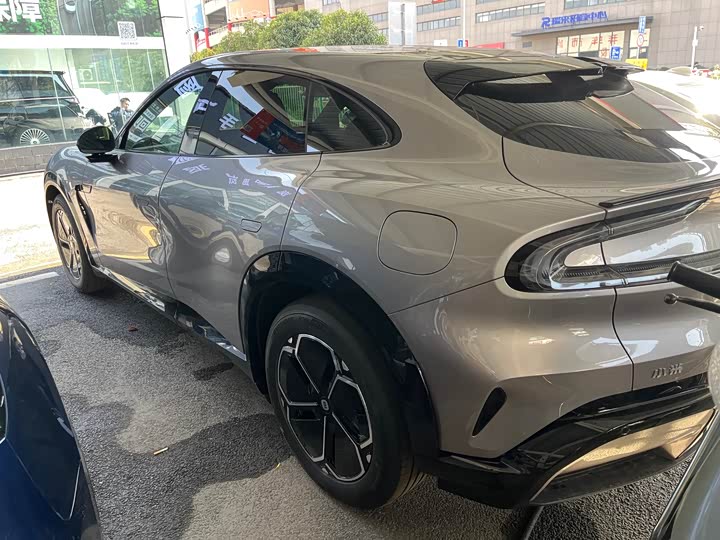 Фото 12 - Xiaomi YU7