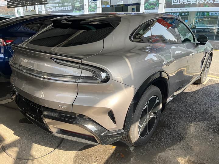 Фото 13 - Xiaomi YU7