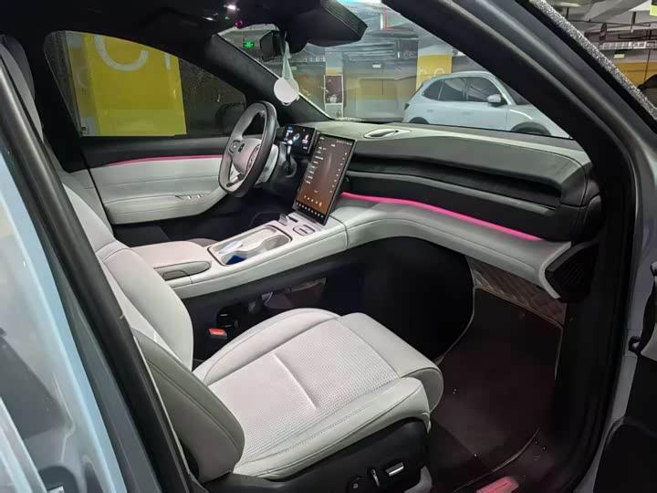 Фото 6 - Nio ES6