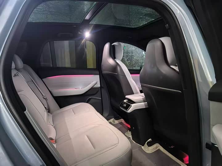 Фото 7 - Nio ES6