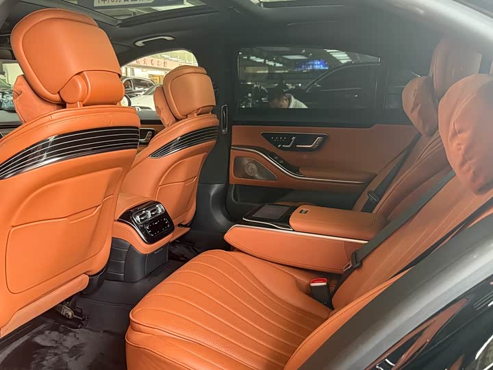 Фото 5 - Mercedes-Benz S-Class