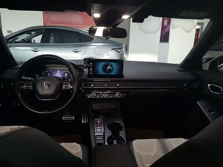 Фото 10 - Honda Civic