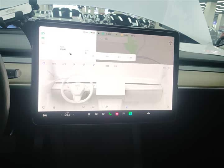 Фото 13 - Tesla Model 3