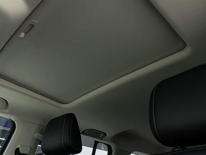 Фото 3 - Tank 300