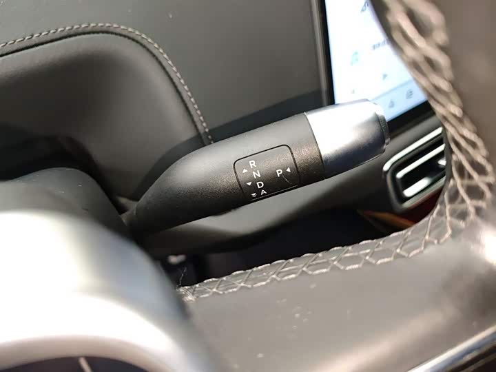 Фото 14 - LiXiang L9