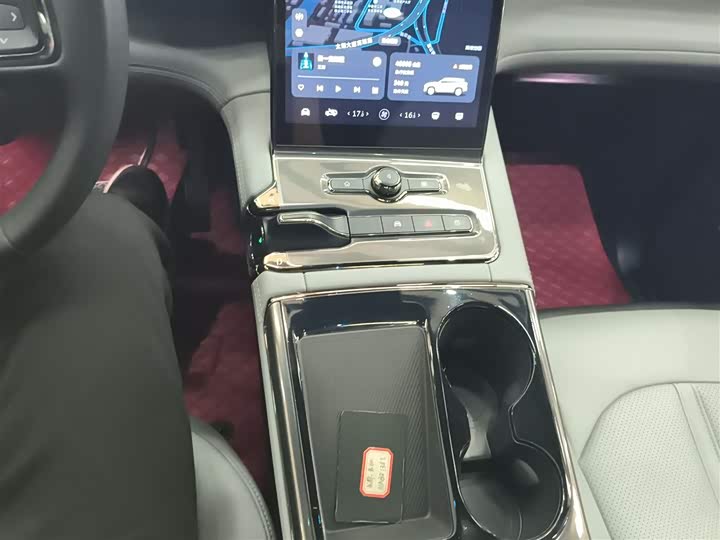 Фото 14 - Nio ES6