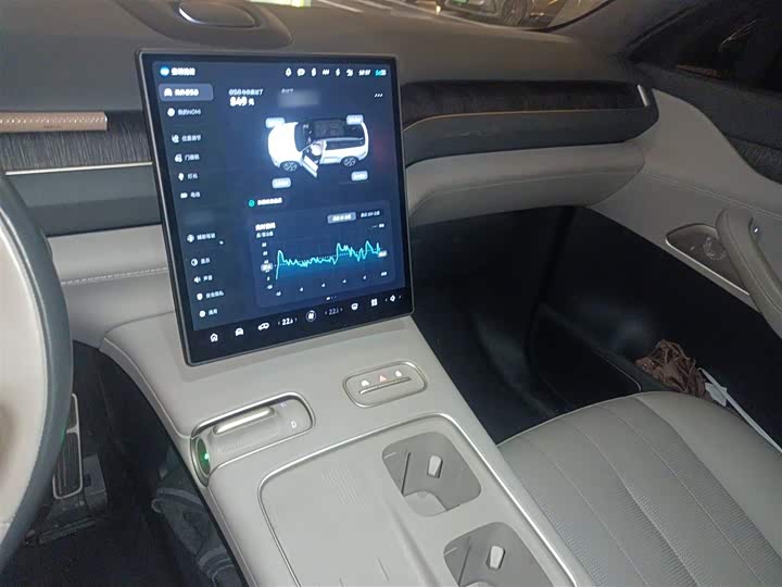 Фото 6 - Nio ES8