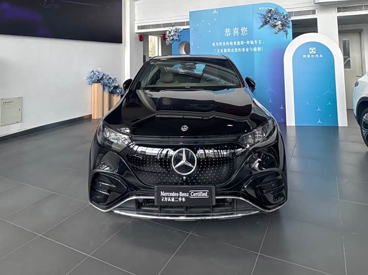 Фото 2 - Mercedes-Benz EQE SUV