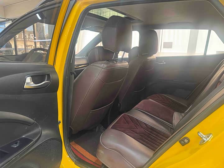 Фото 8 - Kia KX1