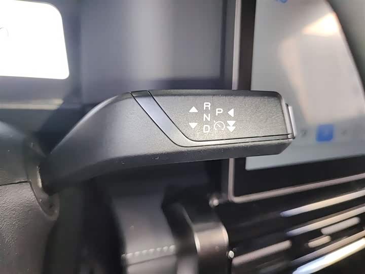 Фото 14 - Chery iCar 03T