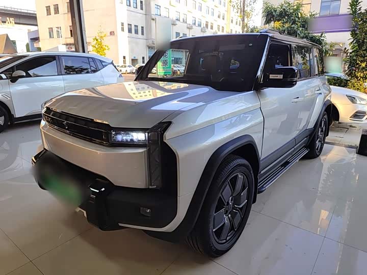 Фото 2 - Chery iCar 03T