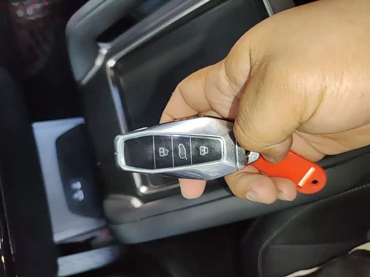 Фото 9 - Chery iCar 03T