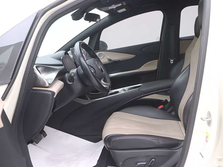 Фото 21 - BYD Dolphin