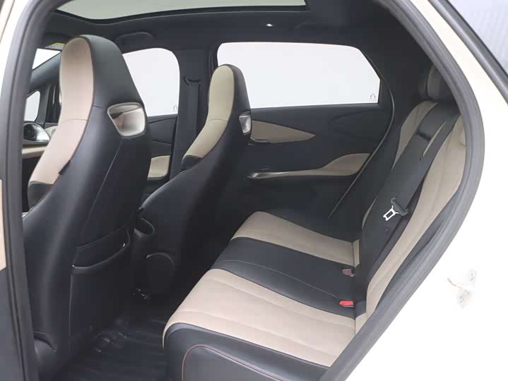 Фото 22 - BYD Dolphin