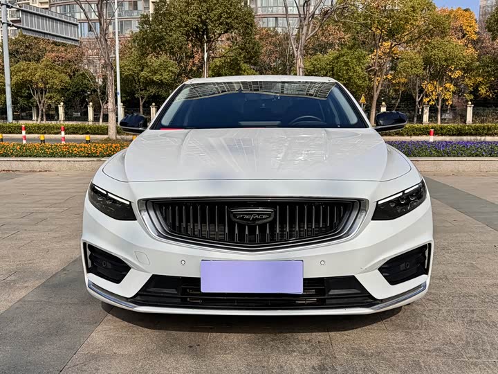 Фото 2 - Geely Preface