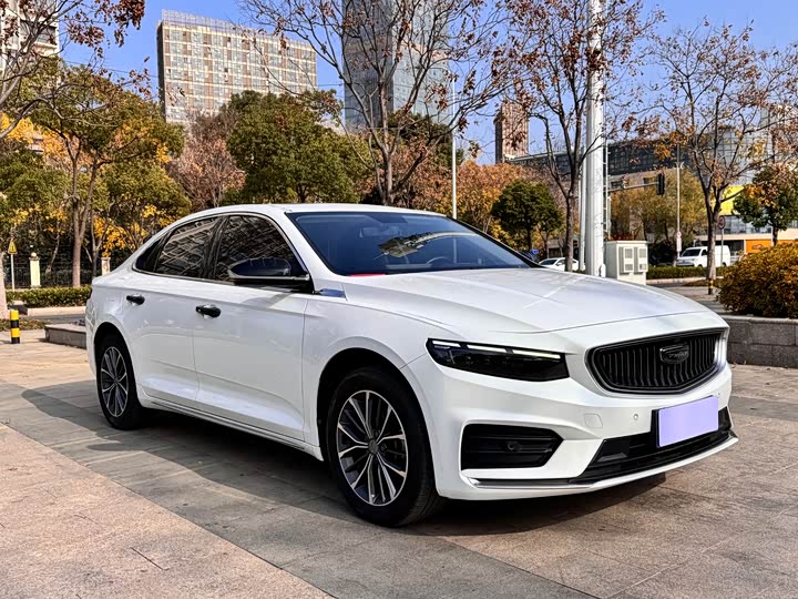 Фото 3 - Geely Preface