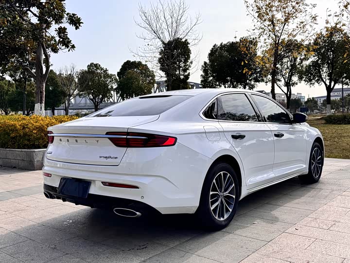 Фото 5 - Geely Preface