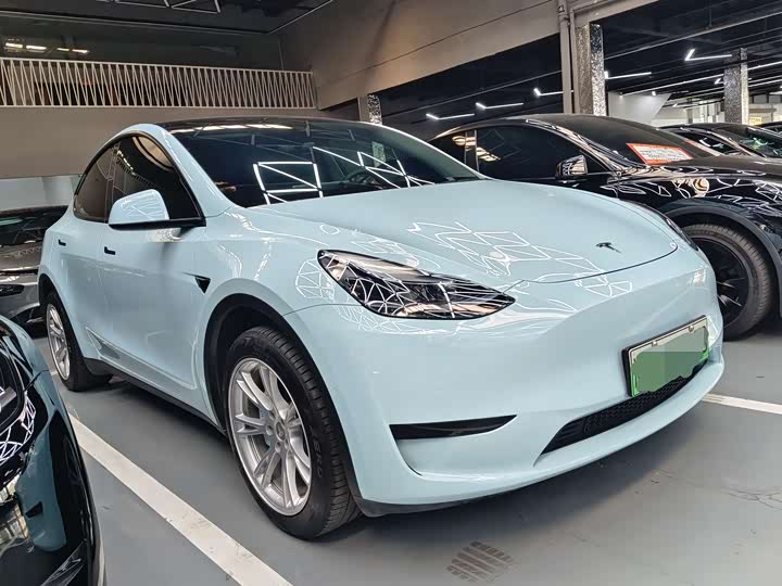 Фото 3 - Tesla Model Y
