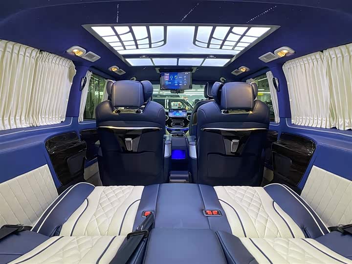 Фото 8 - Mercedes-Benz Vito