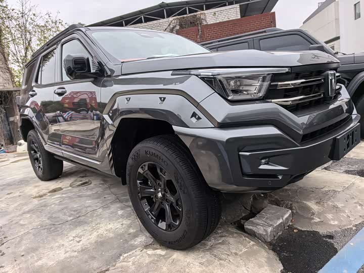 Фото 3 - Tank 400 Hybrid