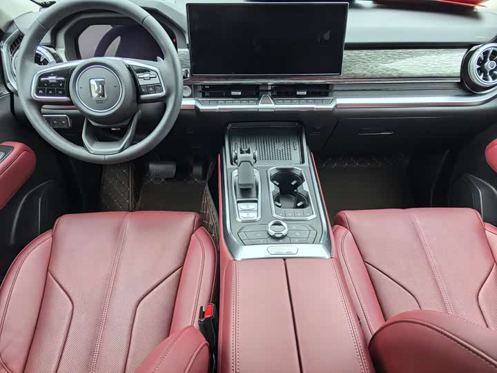 Фото 7 - Tank 400 Hybrid