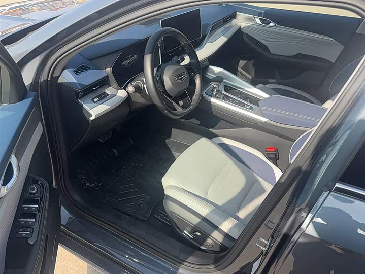 Фото 12 - Geely Preface