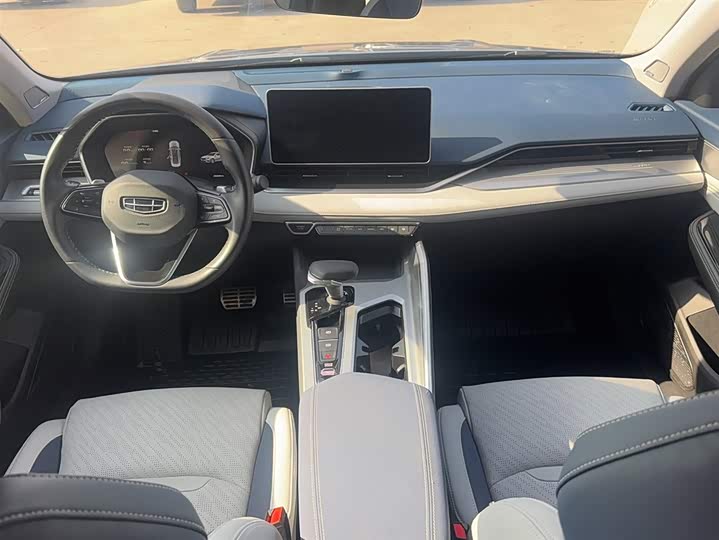 Фото 14 - Geely Preface