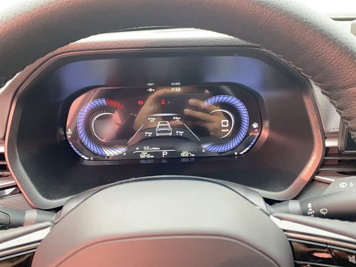 Фото 4 - Geely Emgrand