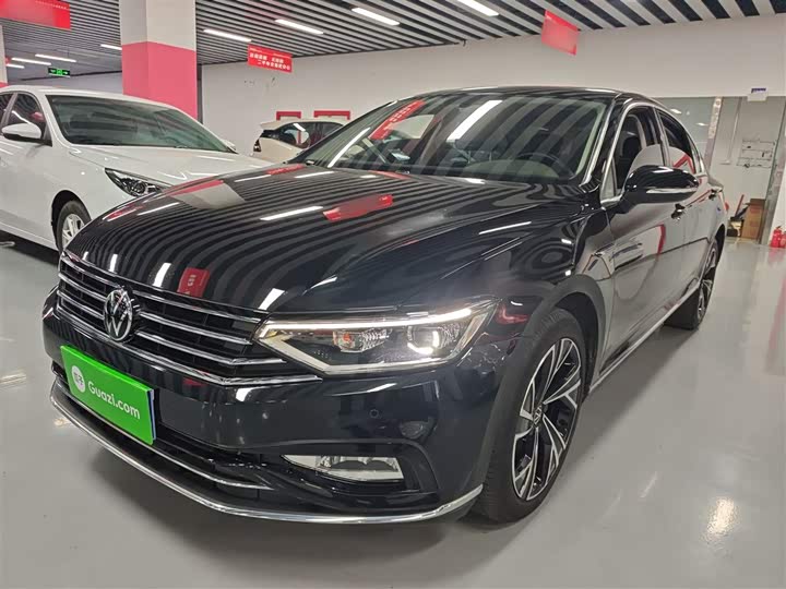 Фото 2 - Volkswagen Magotan