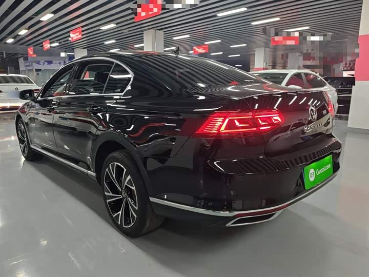 Фото 5 - Volkswagen Magotan