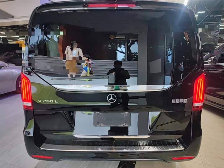 Фото 6 - Mercedes-Benz V-Class