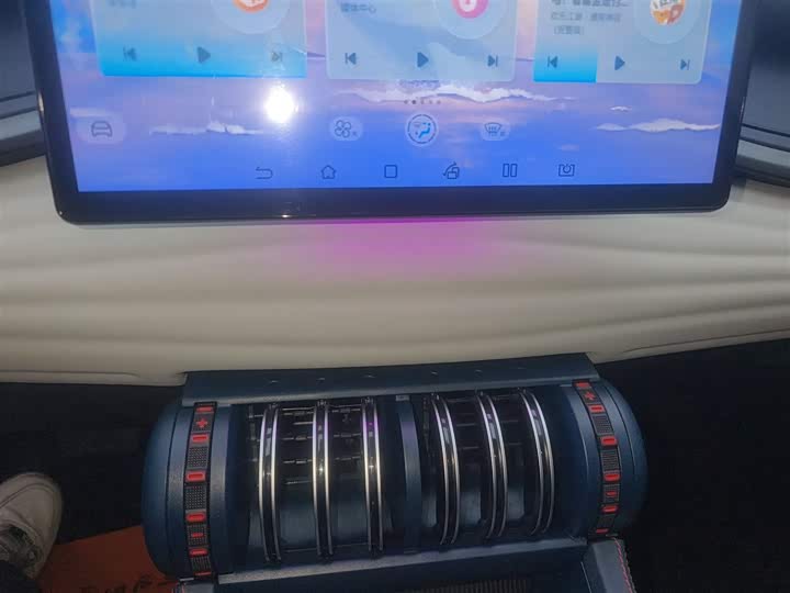 Фото 13 - BYD Yuan Plus