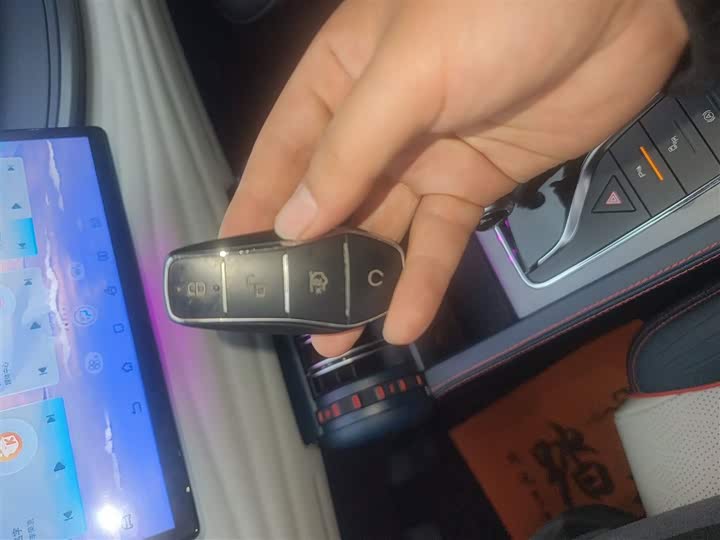 Фото 9 - BYD Yuan Plus