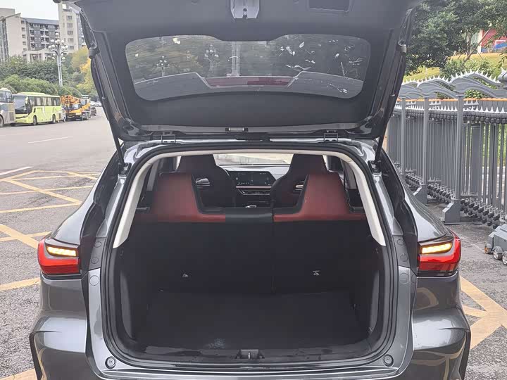 Фото 8 - Changan Oshan X5