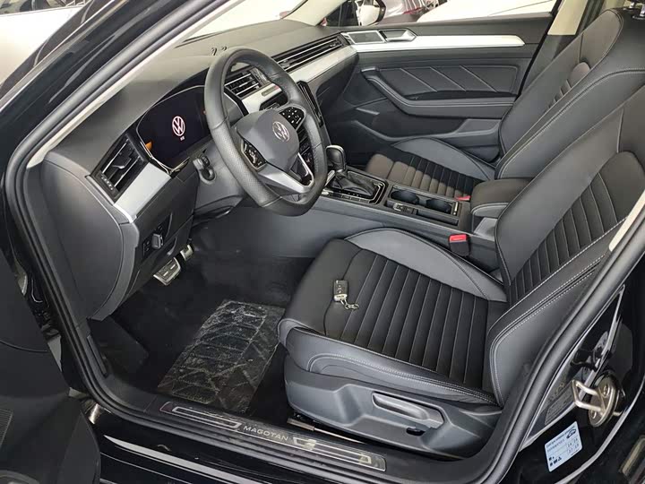 Фото 15 - Volkswagen Magotan