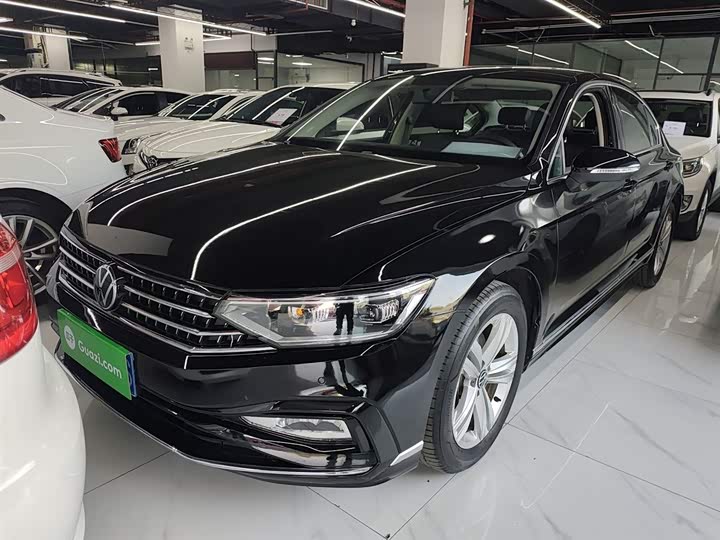 Фото 2 - Volkswagen Magotan