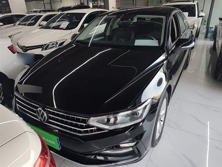 Фото 3 - Volkswagen Magotan