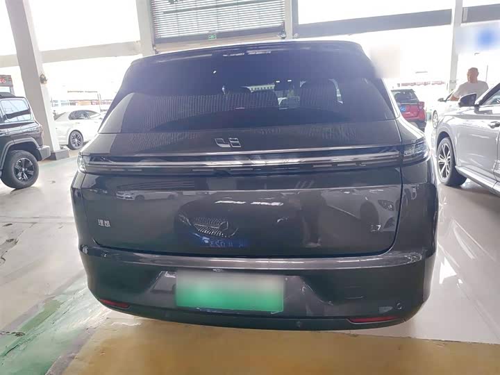 Фото 8 - LiXiang L7