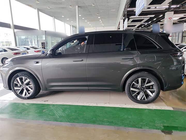 Фото 9 - LiXiang L7