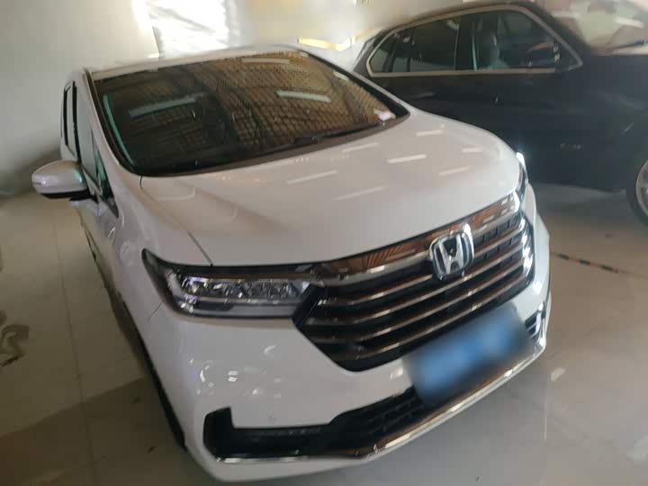 Фото 4 - Honda Odyssey