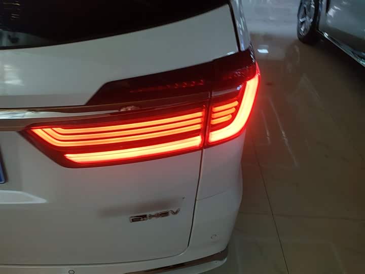 Фото 8 - Honda Odyssey