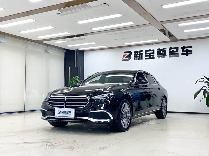 Фото 1 - Mercedes-Benz E-Class