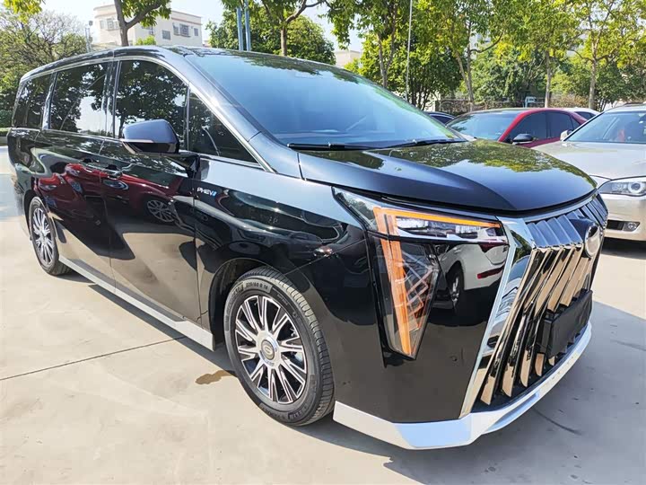 Фото 4 - GAC Trumpchi E9