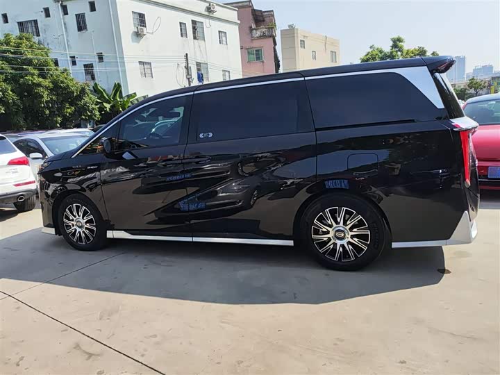 Фото 5 - GAC Trumpchi E9