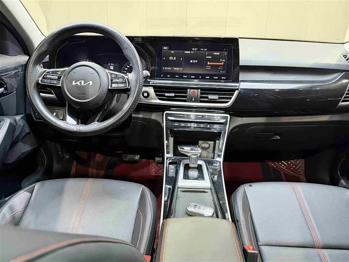 Фото 8 - Kia KX3