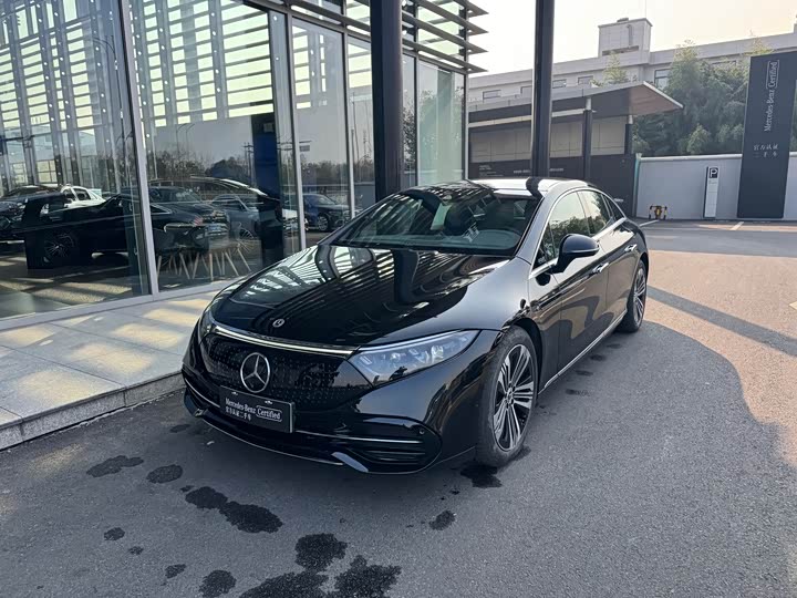 Фото 1 - Mercedes-Benz EQS