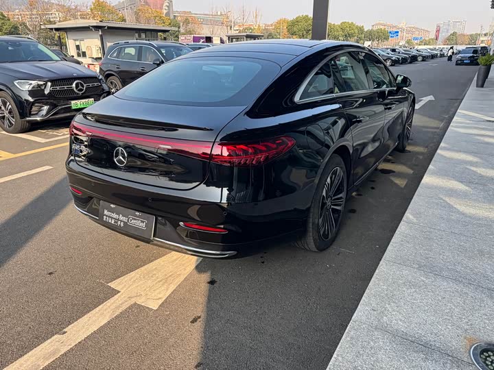 Фото 11 - Mercedes-Benz EQS