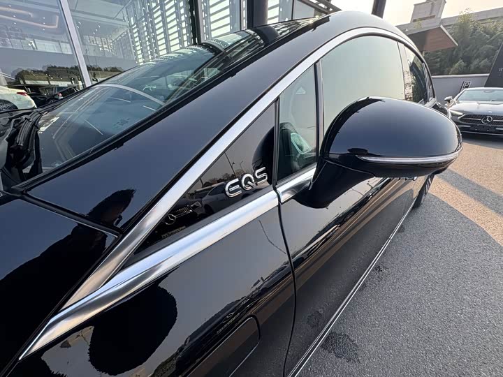 Фото 15 - Mercedes-Benz EQS