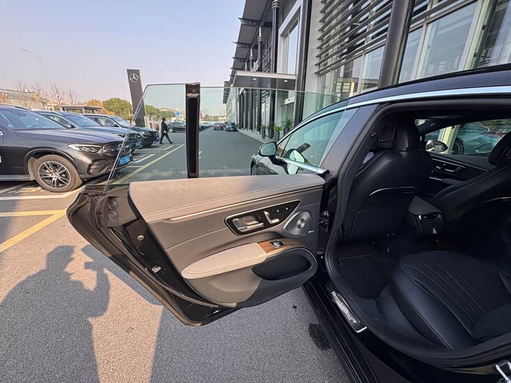 Фото 8 - Mercedes-Benz EQS